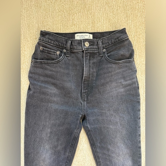 Abercrombie & Fitch The Kick Flare Ultra High Rise Jeans 24 00S - Picture 5 of 10